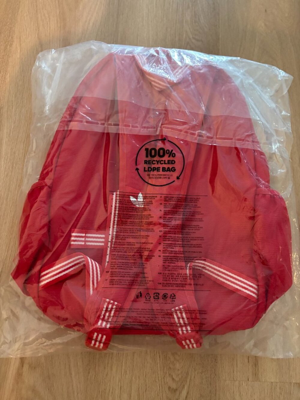 Adicolor Classic Backpack RED - Picture 2 of 2